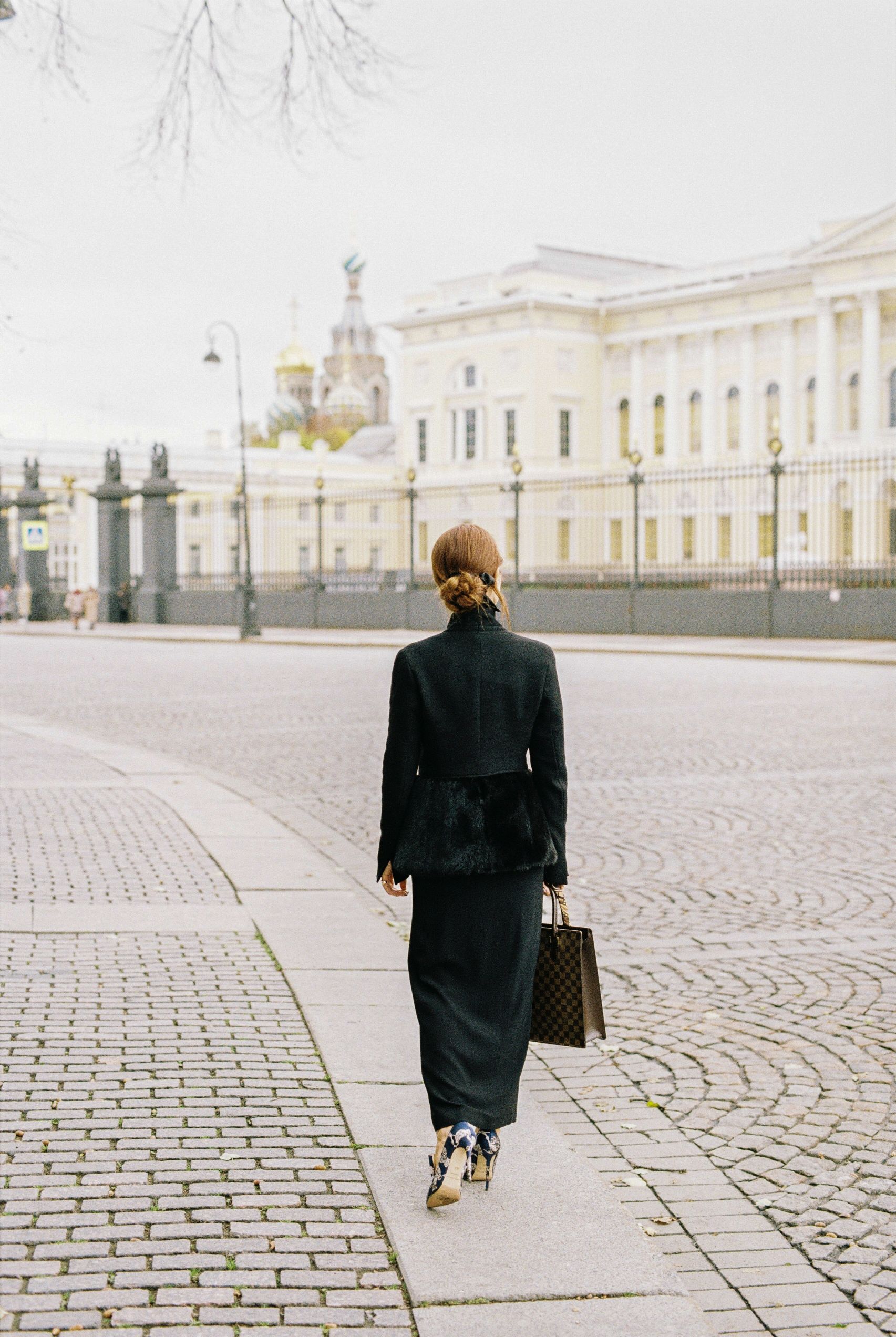 pexels-vladimir-konoplev-10683345